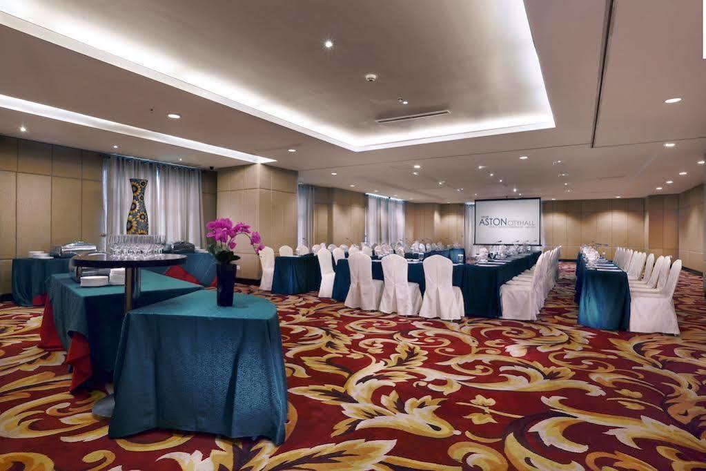 Grand Aston City Hall Medan Luaran gambar